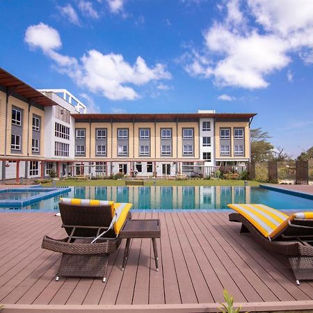 Eseriani The Resort Найваша Екстериор снимка