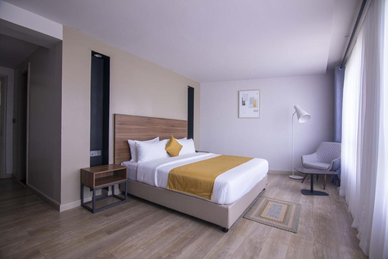 Eseriani The Resort Найваша Екстериор снимка