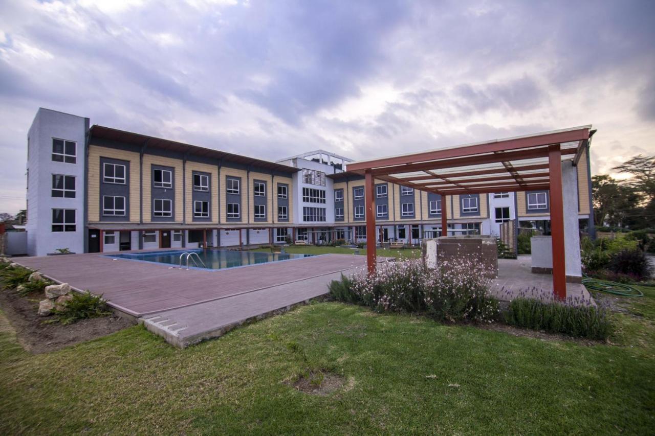 Eseriani The Resort Найваша Екстериор снимка