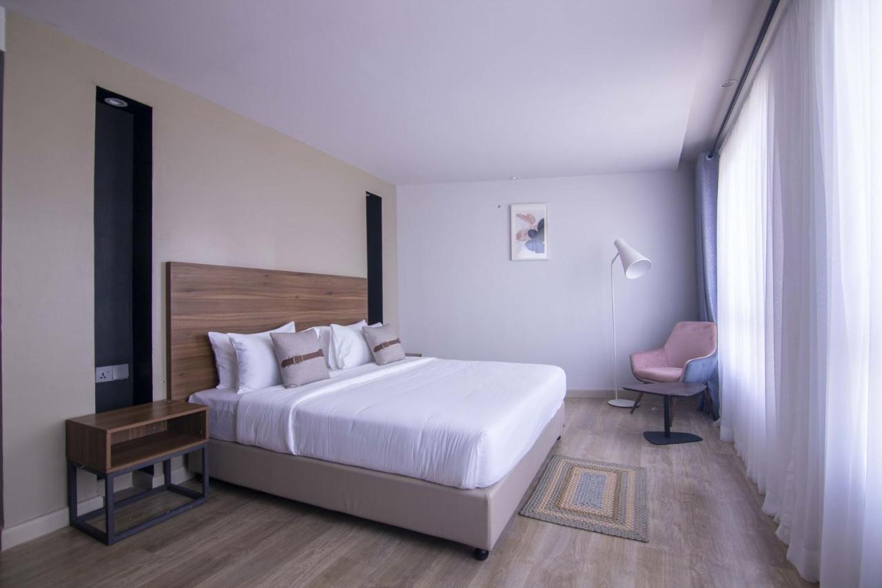 Eseriani The Resort Найваша Екстериор снимка